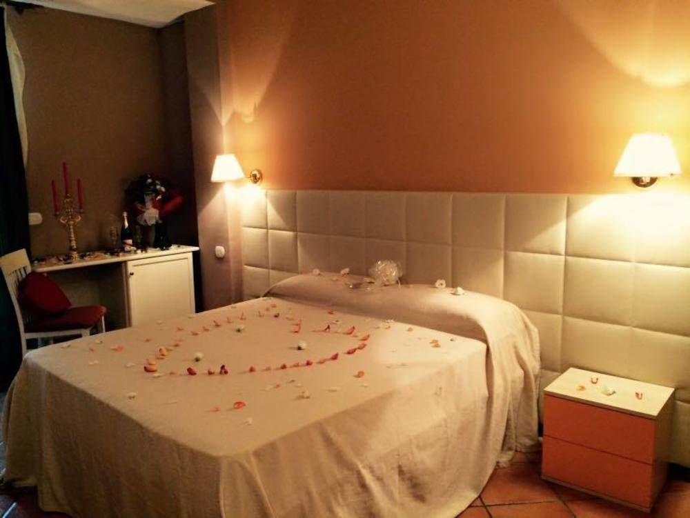 Hotel & Spa La Porta Del Mare Тропеа Екстериор снимка