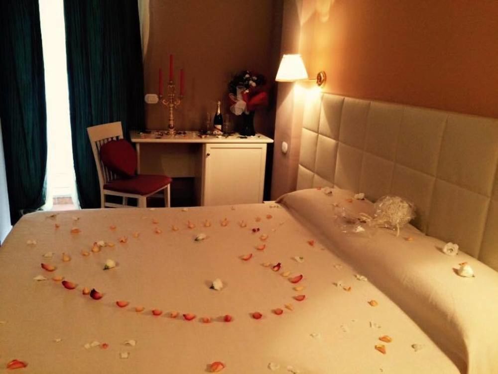 Hotel & Spa La Porta Del Mare Тропеа Екстериор снимка
